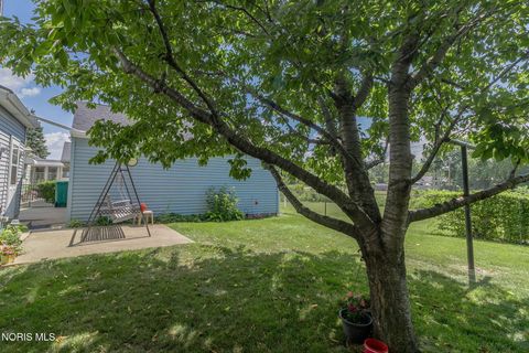 Tiny photo for 35 Santus Drive, Rossford, OH 43460 (MLS # 10010117)