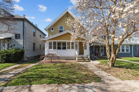 Tiny photo for 576 Dearborn Avenue, Toledo, OH 43605 (MLS # 10006525)