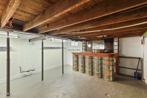 Tiny photo for 576 Dearborn Avenue, Toledo, OH 43605 (MLS # 10006525)