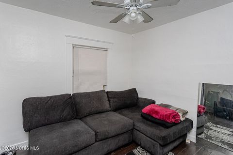 Tiny photo for 54 E Lake Street, Toledo, OH 43608 (MLS # 10004127)