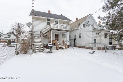 Tiny photo for 54 E Lake Street, Toledo, OH 43608 (MLS # 10004127)