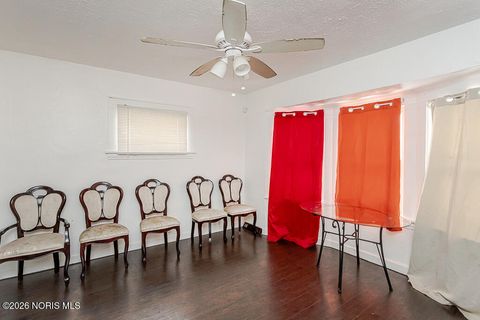 Tiny photo for 54 E Lake Street, Toledo, OH 43608 (MLS # 10004127)