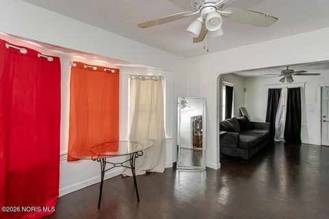 Tiny photo for 54 E Lake Street, Toledo, OH 43608 (MLS # 10004127)