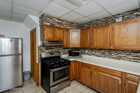 Tiny photo for 54 E Lake Street, Toledo, OH 43608 (MLS # 10004127)