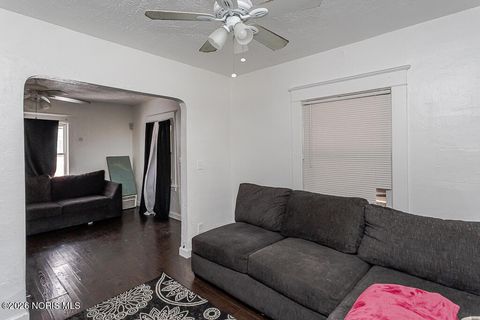 Tiny photo for 54 E Lake Street, Toledo, OH 43608 (MLS # 10004127)