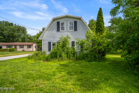 Tiny photo for 13110 Bishop Road, Bowling Green, OH 43402 (MLS # 10009327)
