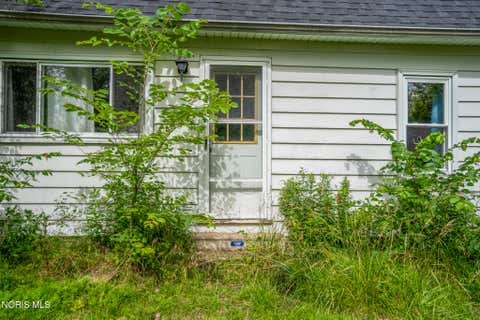 Tiny photo for 13110 Bishop Road, Bowling Green, OH 43402 (MLS # 10009327)
