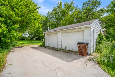 Tiny photo for 13110 Bishop Road, Bowling Green, OH 43402 (MLS # 10009327)