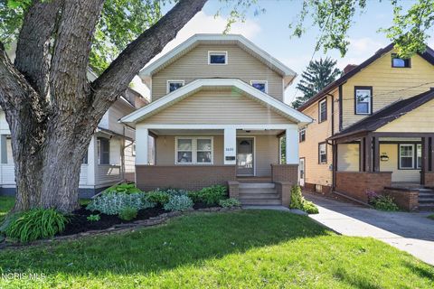 Photo of 3608 Homewood Avenue, Toledo, OH 43612 (MLS # 10008029)