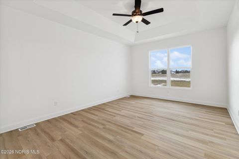 Tiny photo for 112 Kinloch Drive, Perrysburg, OH 43551 (MLS # 10003022)