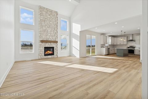 Tiny photo for 112 Kinloch Drive, Perrysburg, OH 43551 (MLS # 10003022)