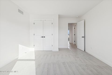 Tiny photo for 112 Kinloch Drive, Perrysburg, OH 43551 (MLS # 10003022)