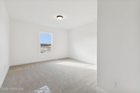 Tiny photo for 112 Kinloch Drive, Perrysburg, OH 43551 (MLS # 10003022)