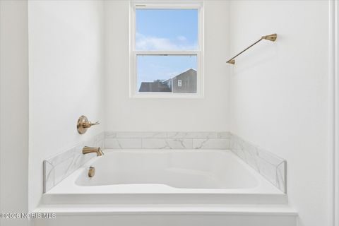 Tiny photo for 112 Kinloch Drive, Perrysburg, OH 43551 (MLS # 10003022)