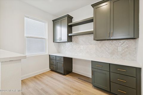 Tiny photo for 112 Kinloch Drive, Perrysburg, OH 43551 (MLS # 10003022)