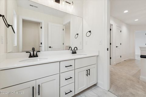 Tiny photo for 112 Kinloch Drive, Perrysburg, OH 43551 (MLS # 10003022)