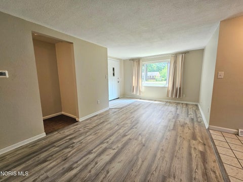 Tiny photo for 3327 Knoll Avenue, Toledo, OH 43615 (MLS # 10010771)