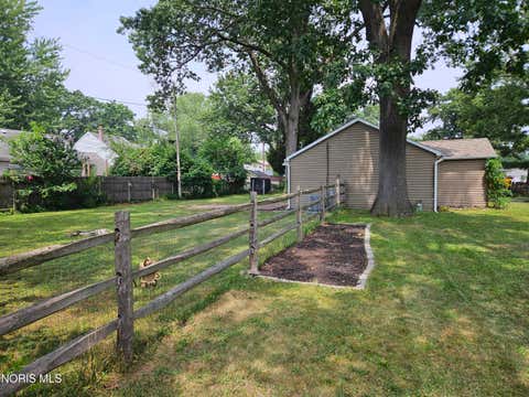 Tiny photo for 3327 Knoll Avenue, Toledo, OH 43615 (MLS # 10010771)