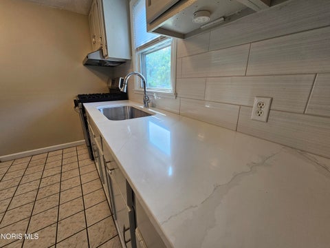 Tiny photo for 3327 Knoll Avenue, Toledo, OH 43615 (MLS # 10010771)
