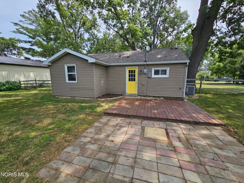 Tiny photo for 3327 Knoll Avenue, Toledo, OH 43615 (MLS # 10010771)