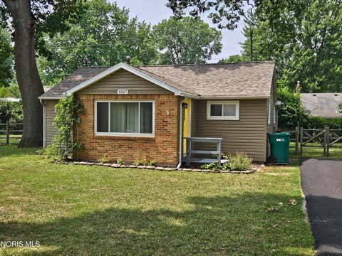 Homes For Sale - 3327 Knoll Avenue<br/> Toledo, OH 43615