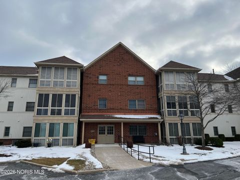 Photo of 4730 Glendale Avenue #208, Toledo, OH 43614 (MLS # 10004131)