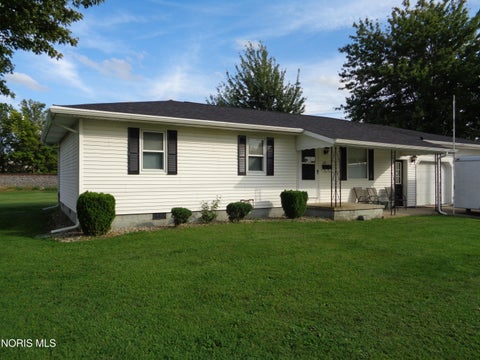 Photo of 20 N Belmore Street, Leipsic, OH 45856 (MLS # 10013314)