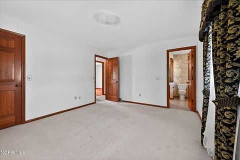 Tiny photo for 5531 Brown Road, Oregon, OH 43616 (MLS # 10004060)