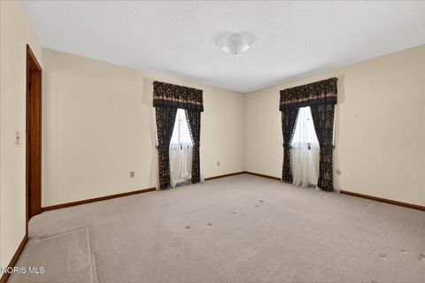 Tiny photo for 5531 Brown Road, Oregon, OH 43616 (MLS # 10004060)