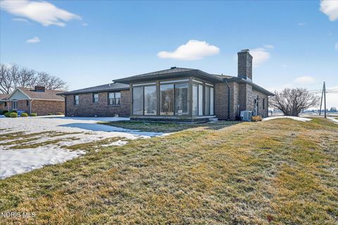 Tiny photo for 5531 Brown Road, Oregon, OH 43616 (MLS # 10004060)