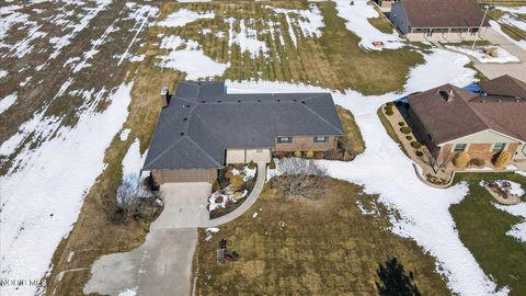 Tiny photo for 5531 Brown Road, Oregon, OH 43616 (MLS # 10004060)