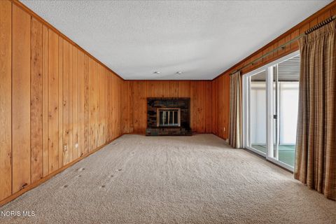 Tiny photo for 5531 Brown Road, Oregon, OH 43616 (MLS # 10004060)