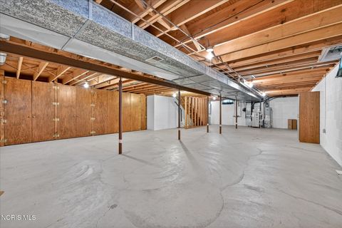 Tiny photo for 5531 Brown Road, Oregon, OH 43616 (MLS # 10004060)