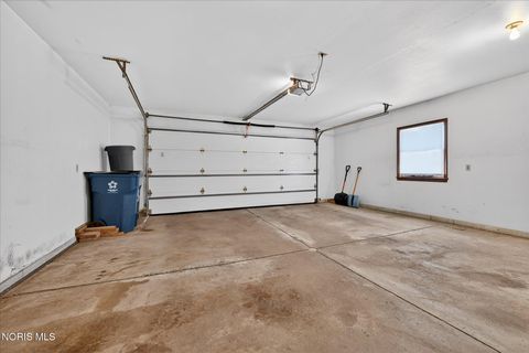 Tiny photo for 5531 Brown Road, Oregon, OH 43616 (MLS # 10004060)