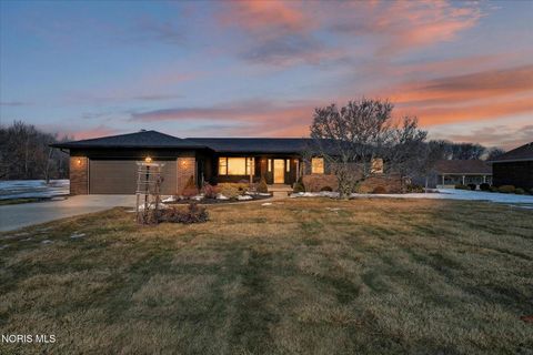 Photo of 5531 Brown Road, Oregon, OH 43616 (MLS # 10004060)