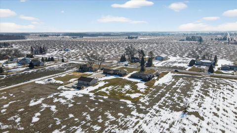 Tiny photo for 5531 Brown Road, Oregon, OH 43616 (MLS # 10004060)