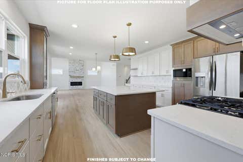 Tiny photo for 985 Stoneleigh Road, Perrysburg, OH 43551 (MLS # 10011104)