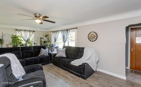 Tiny photo for 931 Harrow Road, Toledo, OH 43615 (MLS # 10013373)