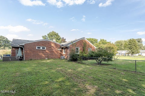 Tiny photo for 931 Harrow Road, Toledo, OH 43615 (MLS # 10013373)