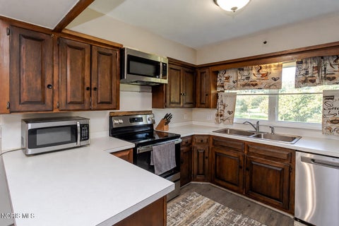Tiny photo for 931 Harrow Road, Toledo, OH 43615 (MLS # 10013373)