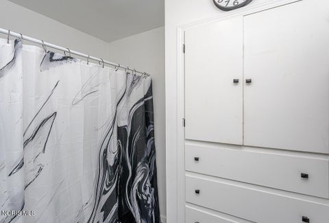 Tiny photo for 931 Harrow Road, Toledo, OH 43615 (MLS # 10013373)