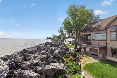 Tiny photo for 12201 Lagoon Drive, Curtice, OH 43412 (MLS # 10007420)