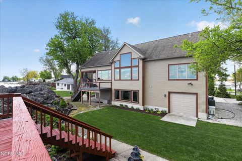 Tiny photo for 12201 Lagoon Drive, Curtice, OH 43412 (MLS # 10007420)