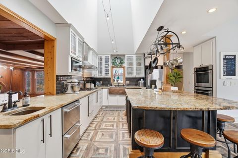 Tiny photo for 4910 Rolandale Avenue, Toledo, OH 43623 (MLS # 10004956)