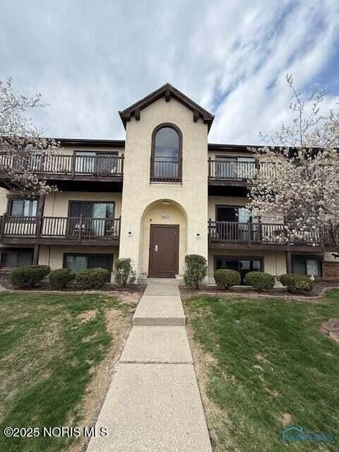 Photo of 1662 Brownstone Boulevard #312, Toledo, OH 43614 (MLS # 10002644)