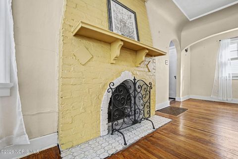 Tiny photo for 2285 Castlewood Drive, Toledo, OH 43613 (MLS # 10003690)