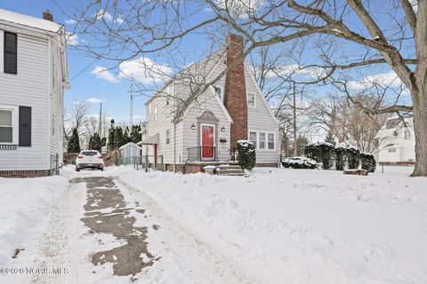 Tiny photo for 2285 Castlewood Drive, Toledo, OH 43613 (MLS # 10003690)