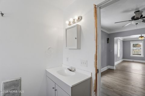 Tiny photo for 31 Nevada Street, Toledo, OH 43605 (MLS # 10003848)