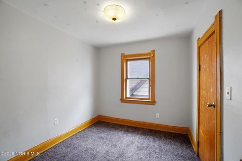 Tiny photo for 31 Nevada Street, Toledo, OH 43605 (MLS # 10003848)