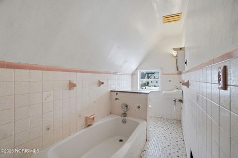 Tiny photo for 31 Nevada Street, Toledo, OH 43605 (MLS # 10003848)